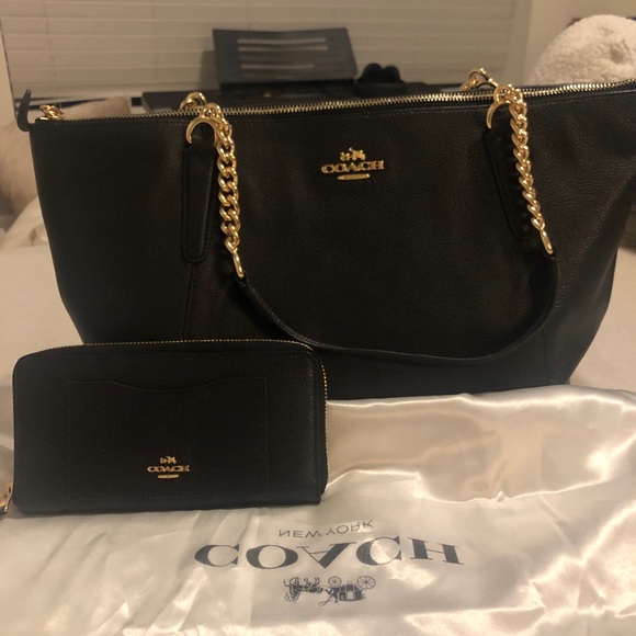 Coach Handbags - Black coach tote and wallet